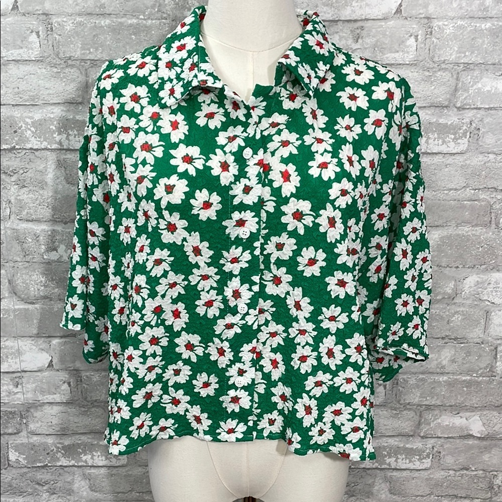 ACOA Green Boxy Button Down Blouse with Floral Print